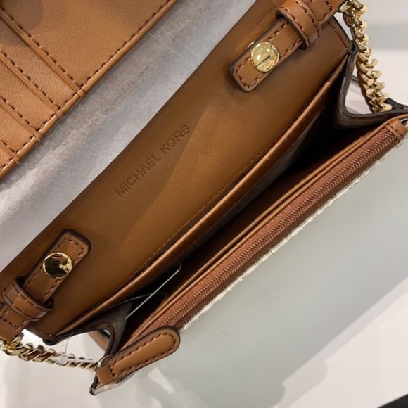 MICHAEL KORS Jet Set Travel Medium Phone Xbody Bag - Picture 8 of 16